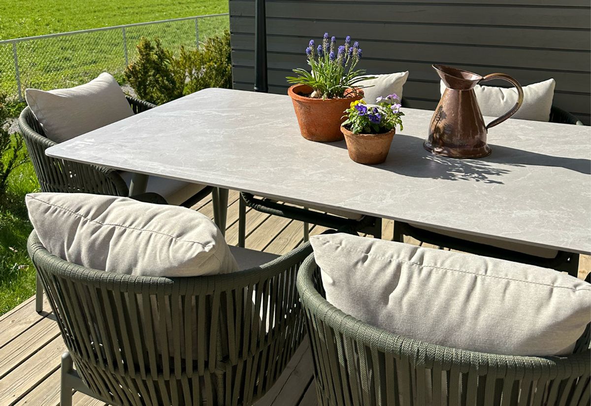 UTSOLGT. HARMONI, grønn/beige. Mest hagemøbler for pengene!